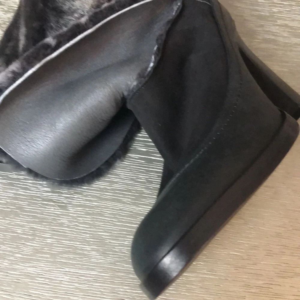 rag & bone Black Leather Mules with Gray Fur Cuff
